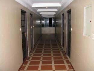 Rn Holidays Hotel Утакаманд Экстерьер фото